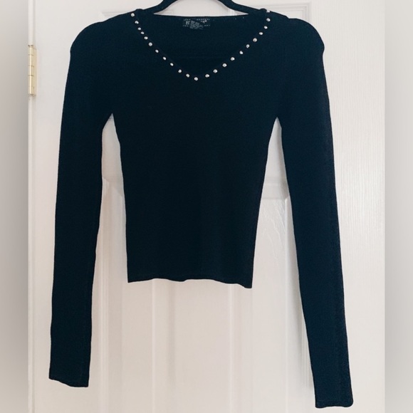 Jojo Sweater - Picture 1 of 3